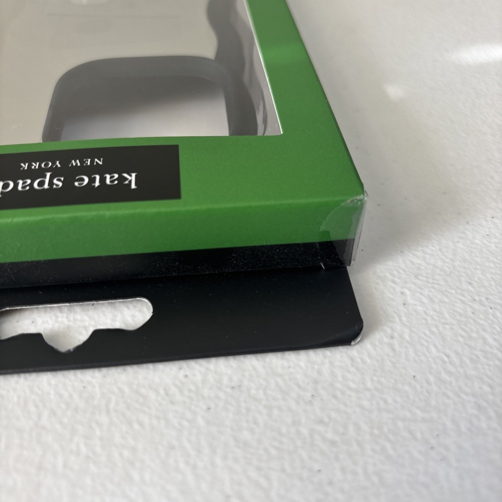NWT Kate Spade iPhone 16 Pro Max Case W/ MagSafe compatible Black Wavy - Picture 8 of 8